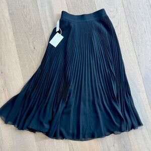 Aritzia (Wilfred) Twirl Pleated Skirt - Black - S - chiffon